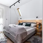 7 Aparthotel