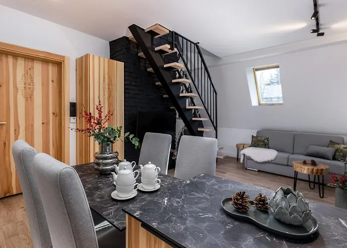 公寓式酒店 7 3*