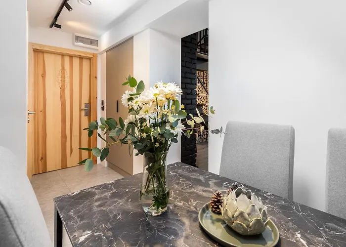 公寓式酒店 7 3*