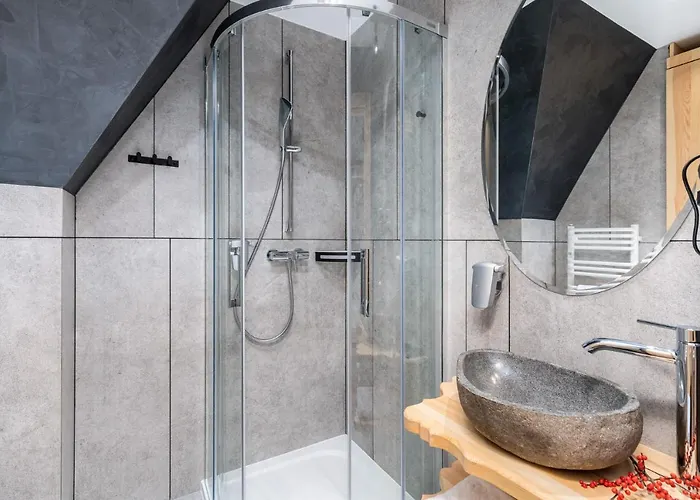 公寓式酒店 7 3*