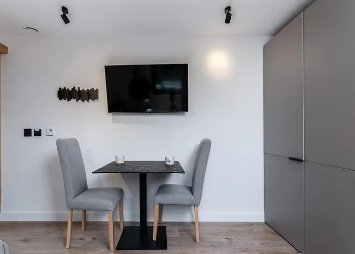 公寓式酒店 7 3*